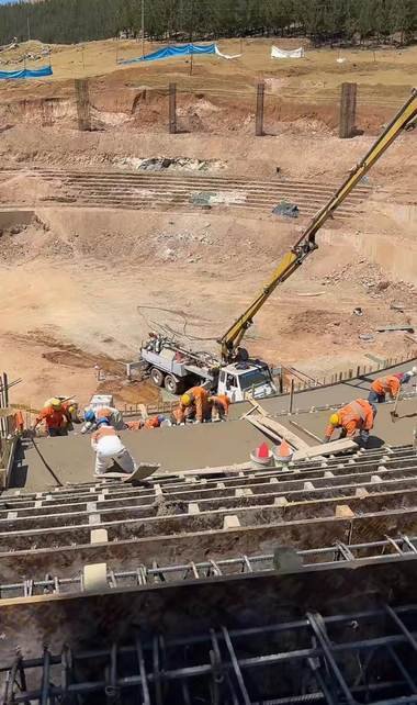 Excavación, zapatas y muros de contención — obra ejecutada por Conjorsac