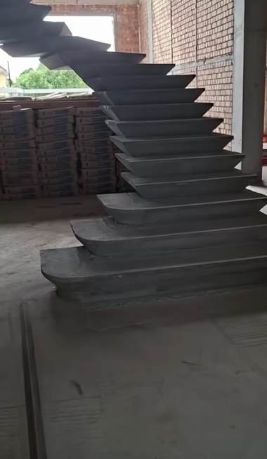 Escaleras de concreto armado — obra ejecutada por Conjorsac