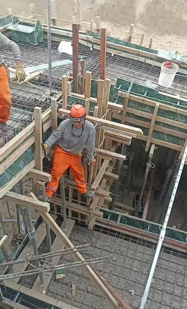 Excavación, zapatas y muros de contención — obra ejecutada por Conjorsac